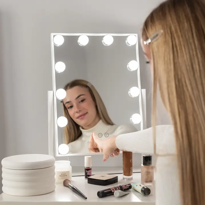Makeup Hollywood spejle med 12 pærer